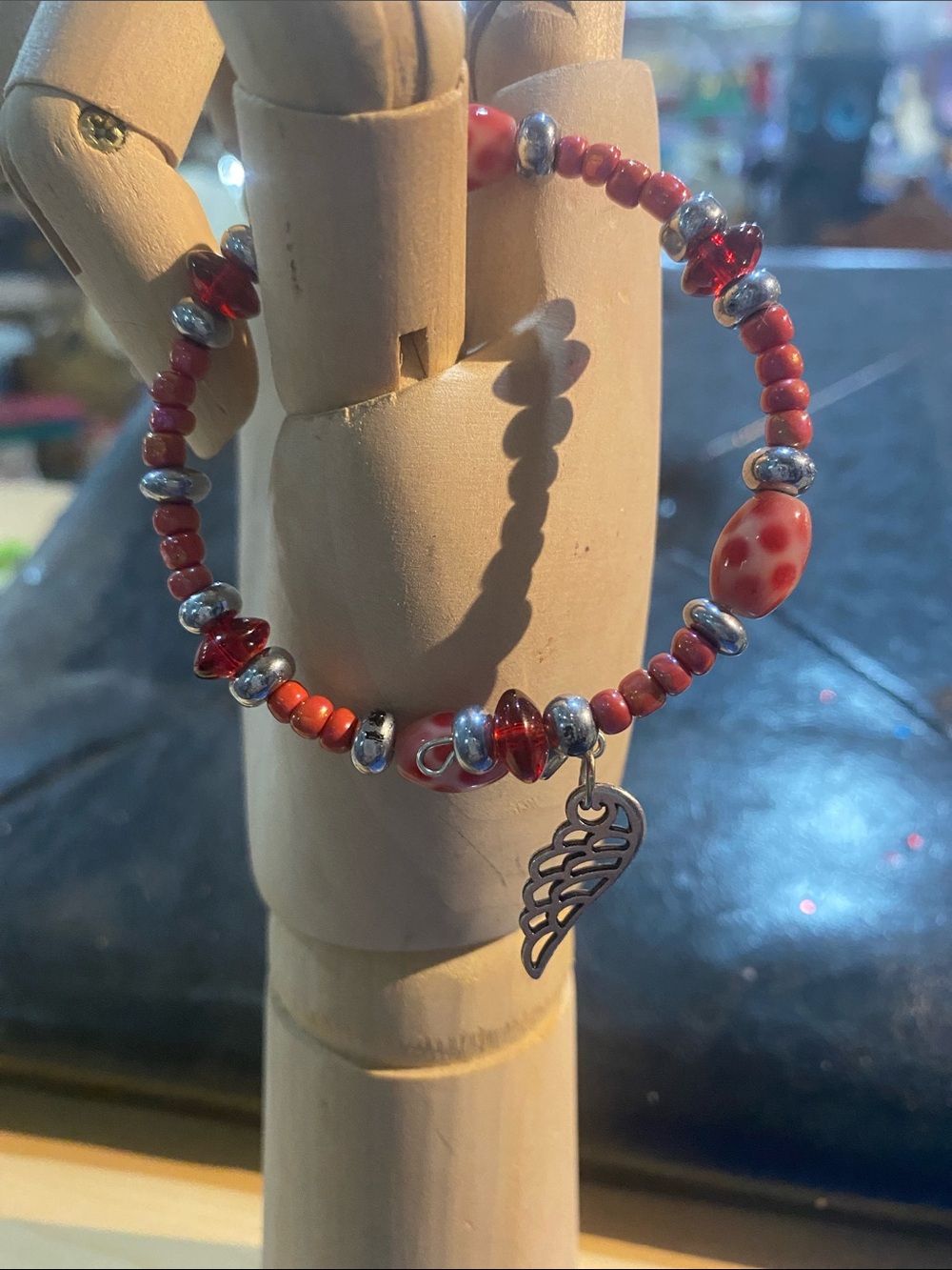 Memory Beaded Bracelet with Angel Wing Charm - Picture 2 of 3